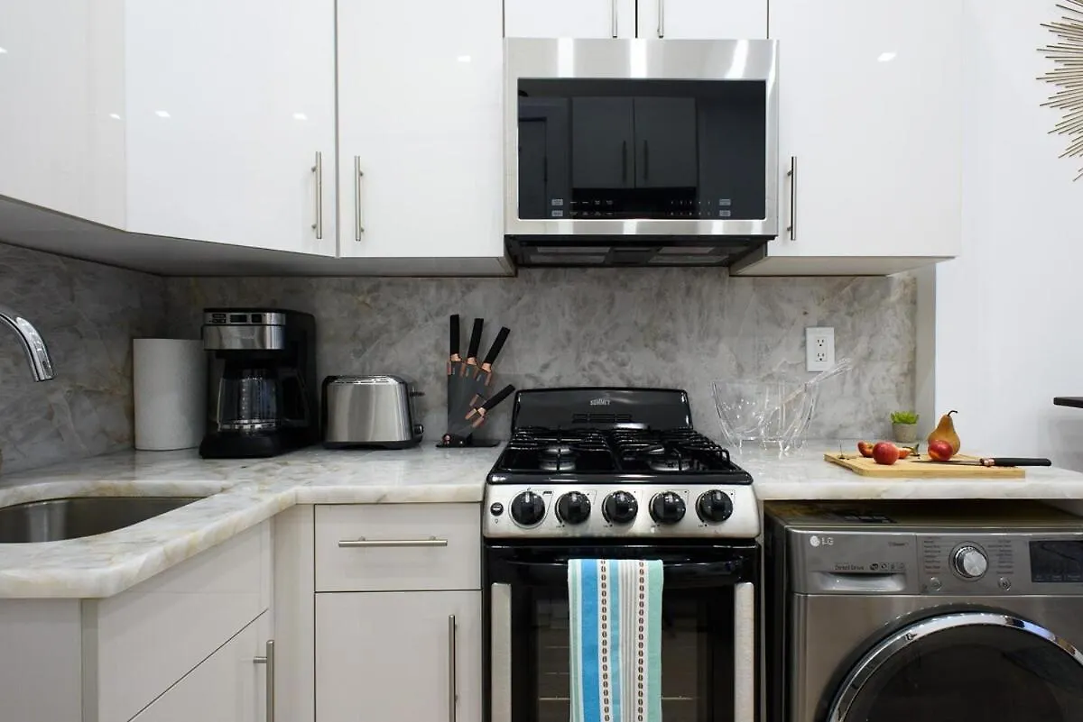 Апартаменты 62-2B New Prime Ues W D In Unit Нью-Йорк США